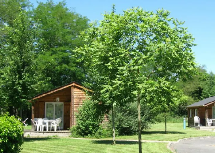 Confortable Pour 6 Avec Terrasse Et équipements Modernes - Api-1-52-1540 Campeggio